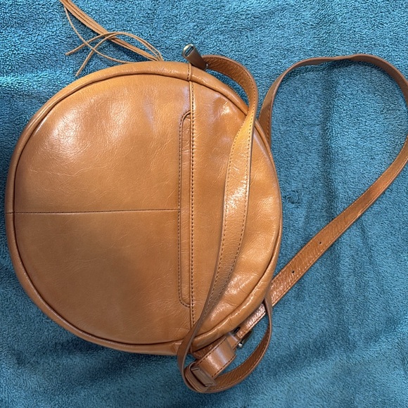 HOBO Brand Round Honey Color, handbag. - Picture 3 of 7